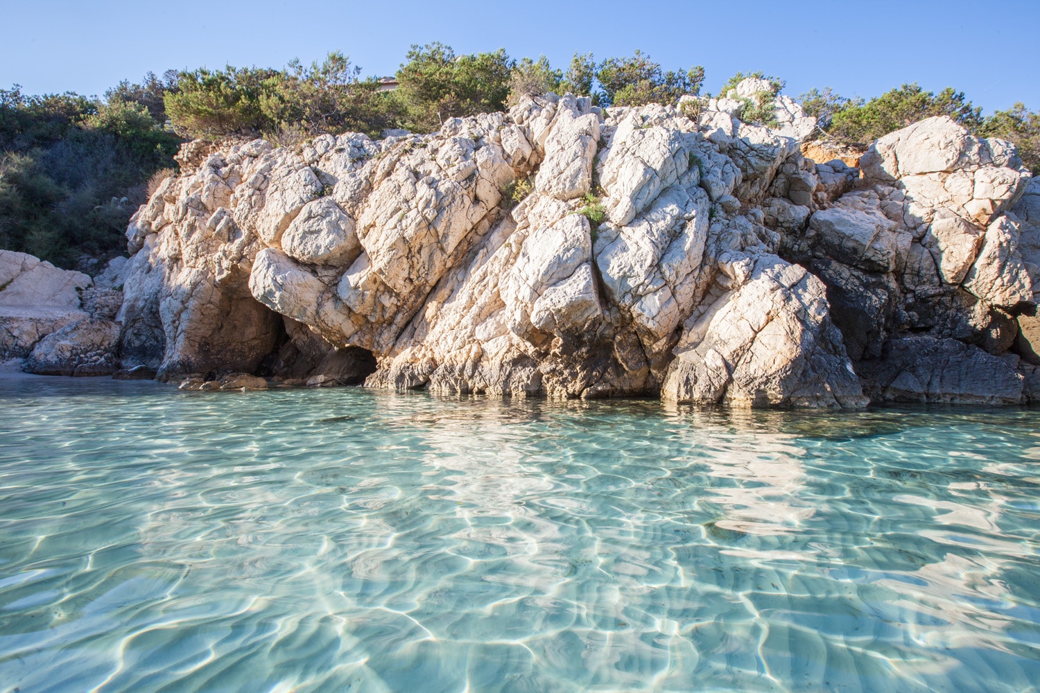 calanque eau turquoise