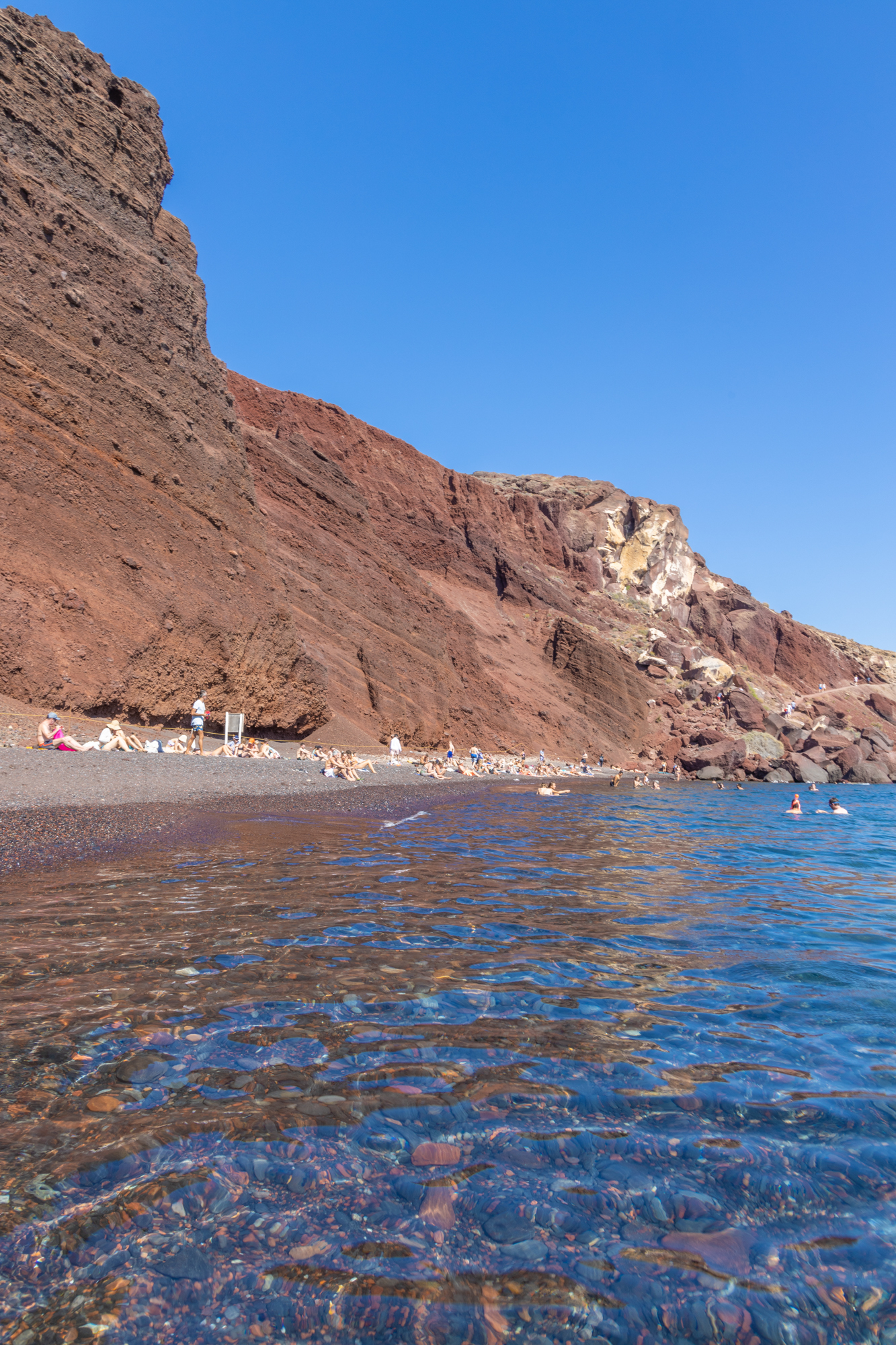 red beach santorin