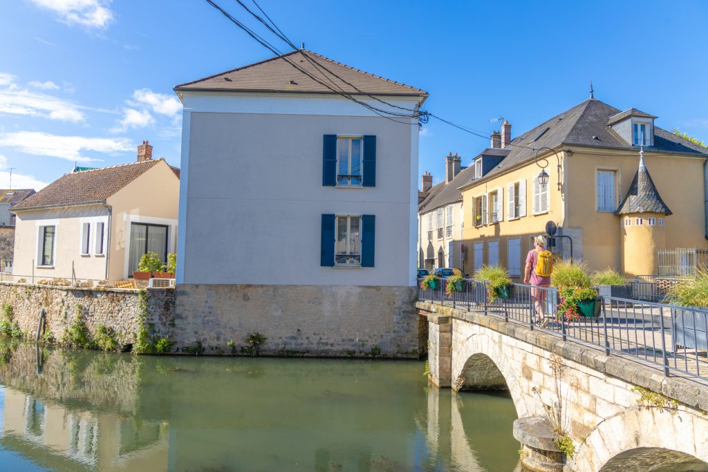 nemours
