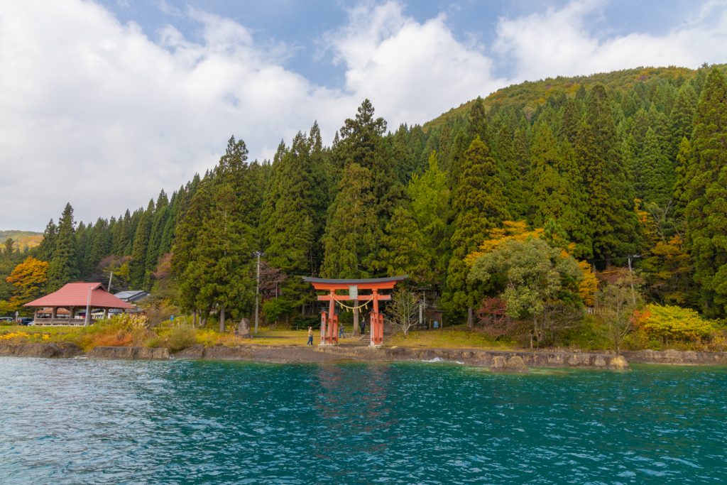 torii lac tazawa